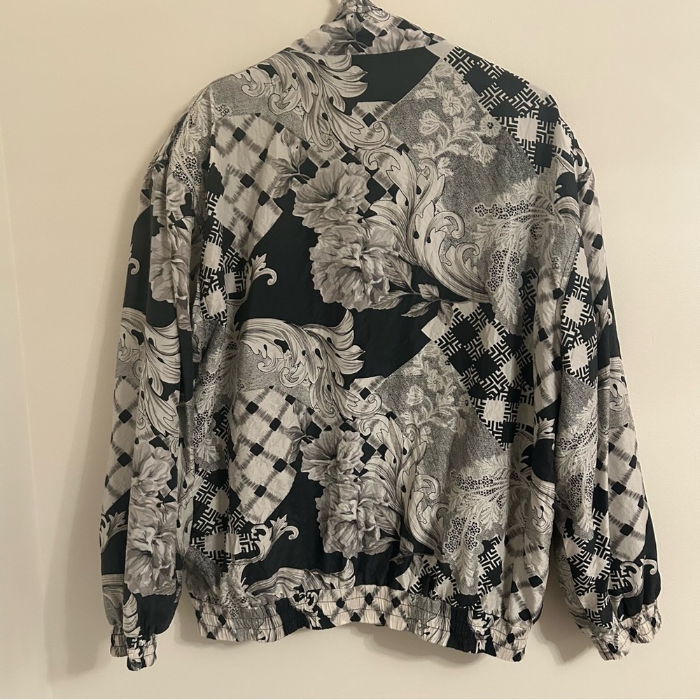 Black‎ and White Patterned Jacket - image 9